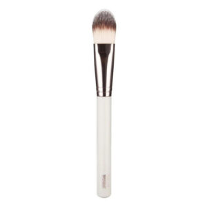 mua flat foundation brush